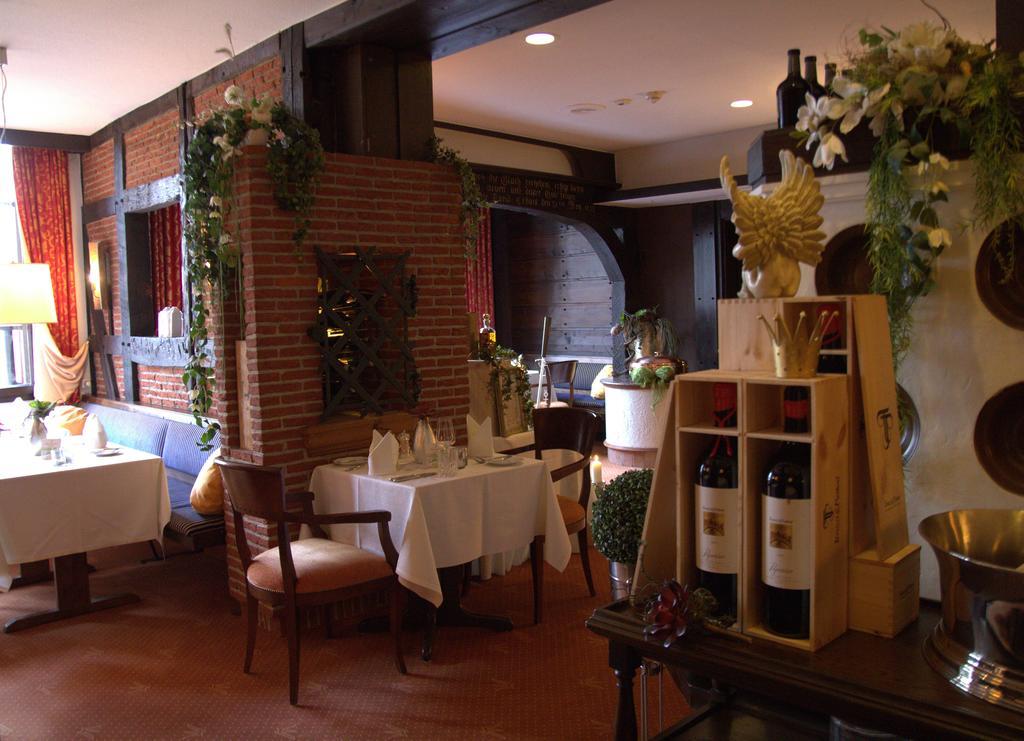 Romantisches Hotel Menzhausen ウスラー エクステリア 写真