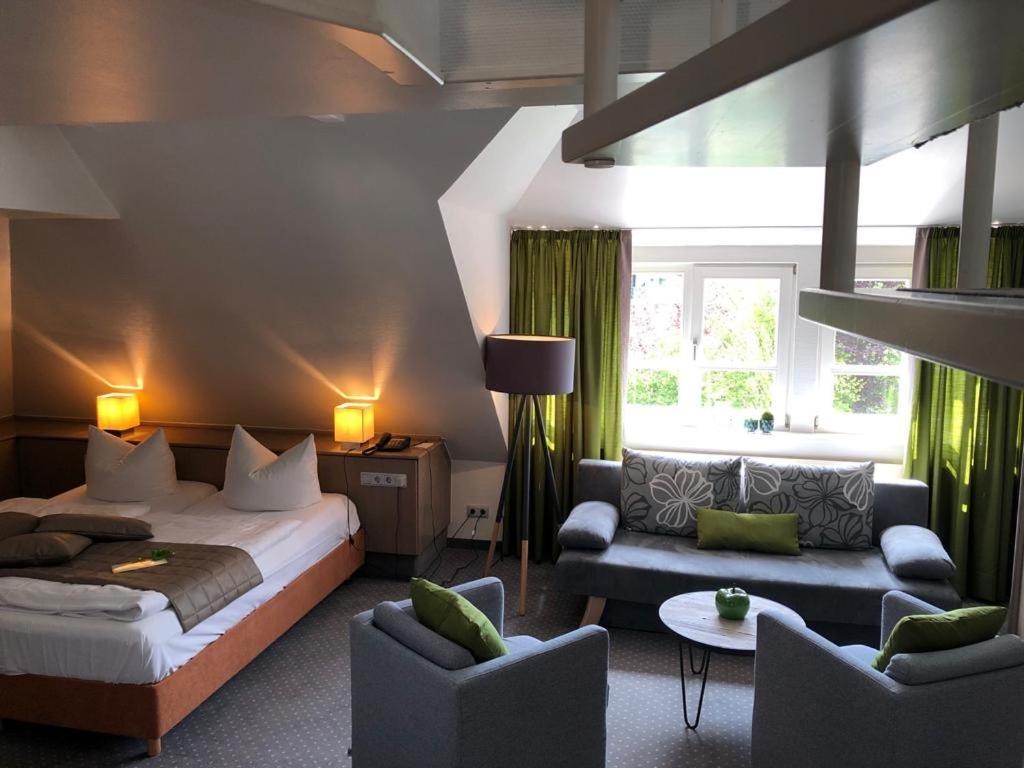 Romantisches Hotel Menzhausen ウスラー エクステリア 写真