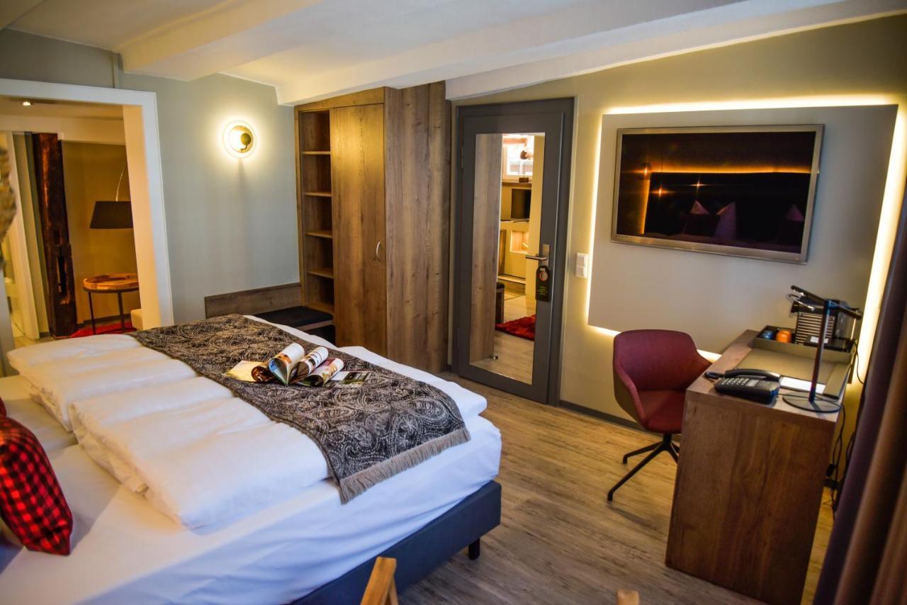 Romantisches Hotel Menzhausen ウスラー エクステリア 写真