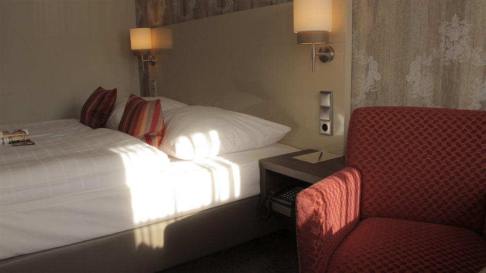Romantisches Hotel Menzhausen ウスラー エクステリア 写真