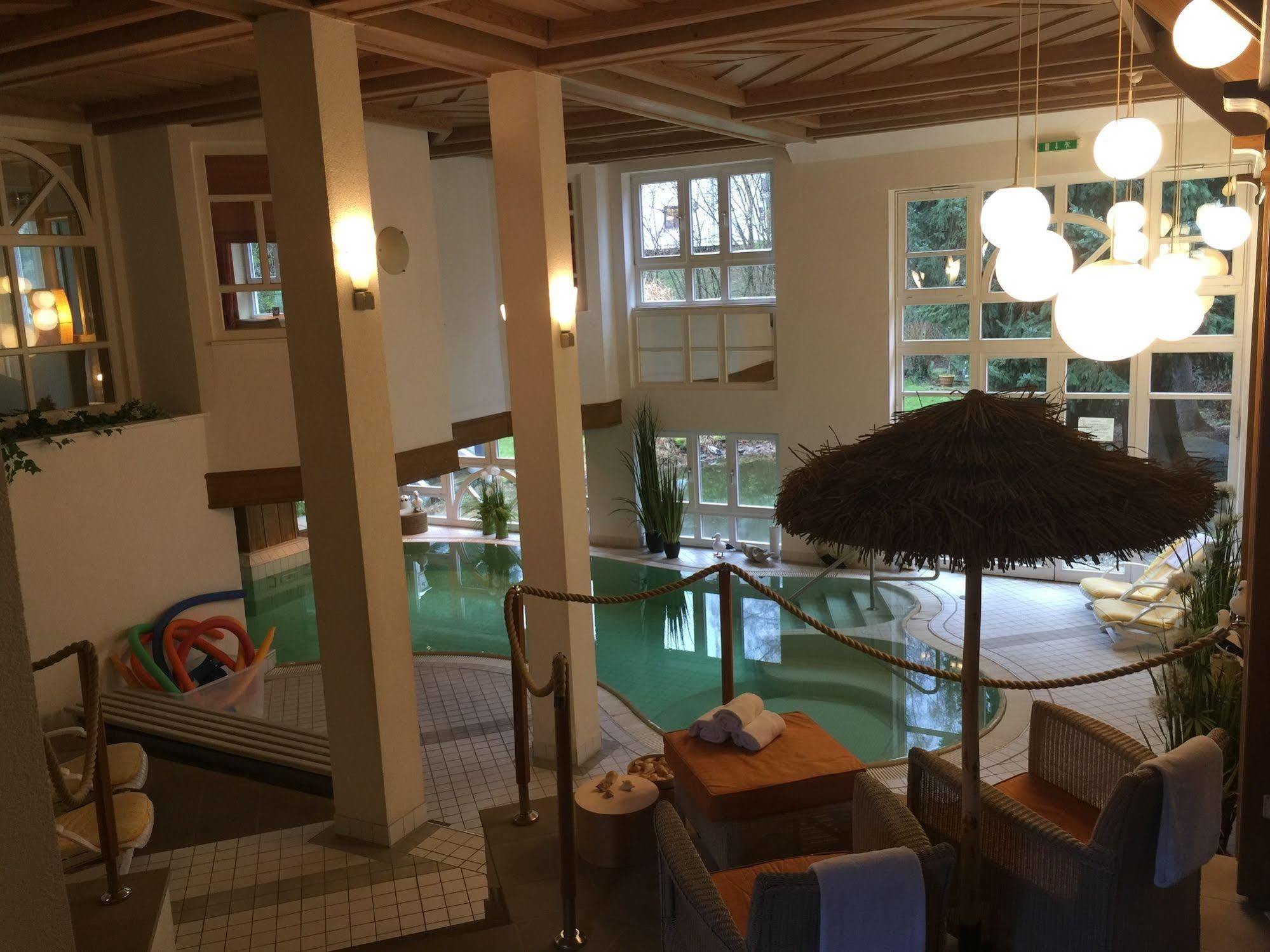 Romantisches Hotel Menzhausen ウスラー エクステリア 写真